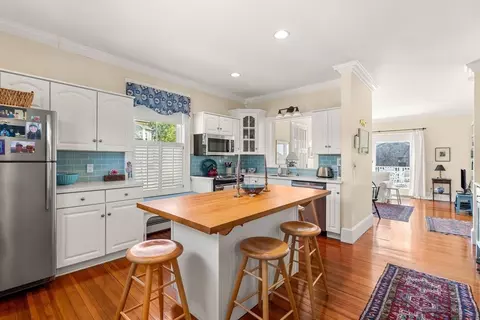 Kitchen - 60 Gregory #3, Marblehead, MA 01945 photo 1 of 6