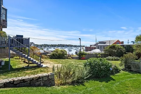 Exterior - 60 Gregory #3, Marblehead, MA 01945 photo 7 of 11