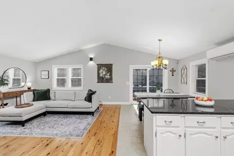 58 Bowler St, Fall River, MA 02723 photo 6