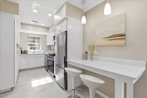 116 Lake Shore Rd #4, Boston, MA 02135