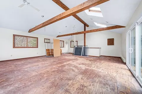 Living - 215 North St, Upton, MA 01568 photo 9 of 12
