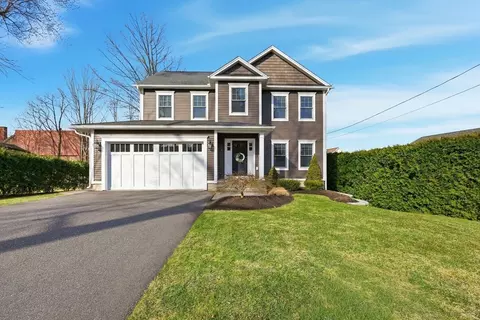 10 White Ave, East Longmeadow, MA 01028