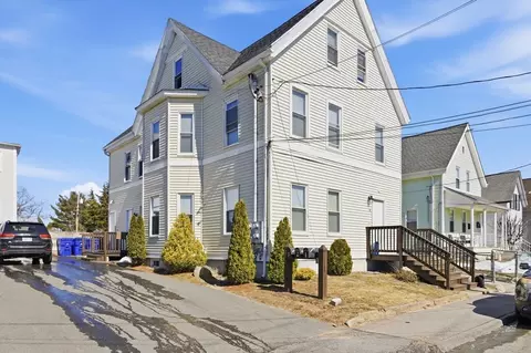 4 E Broadway, Taunton, MA 02780