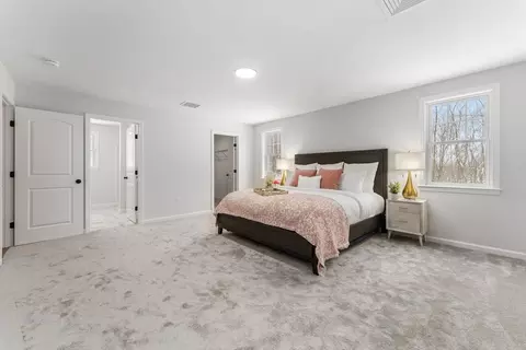 2 White Ct, Douglas, MA 01516 photo 6