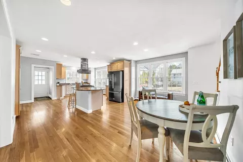 11 Holmes St, Needham, MA 02492 photo 5