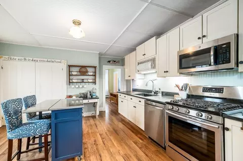 9 Hickory St, Gloucester, MA 01930 photo 16