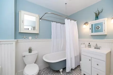 9 Hickory St, Gloucester, MA 01930 photo 21