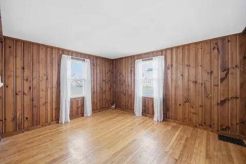 66 Thornton St, Springfield, MA 01104 photo 16