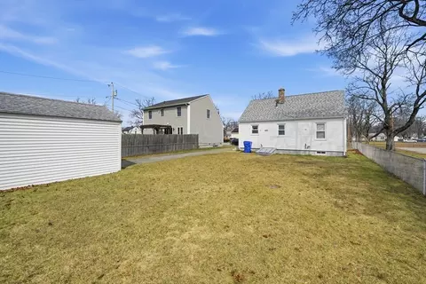 66 Thornton St, Springfield, MA 01104 photo 24
