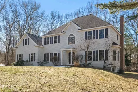 25 Poplar St, Sudbury, MA 01776