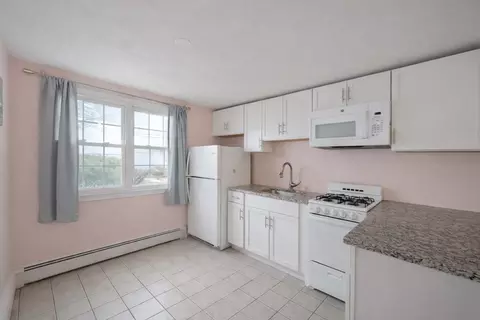 180 Tyngsboro Rd #17A, Chelmsford, MA 01863