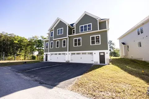 44 Thomas Mann Cir #40, Norfolk, MA 02056
