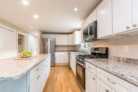 183 Simons Narrows Rd, Mashpee, MA 02649 photo 9
