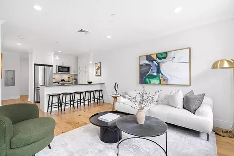 30 Polk St #208, Boston, MA 02129