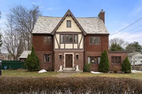 147 Mt Vernon St, Dedham, MA 02026
