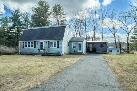 30 Deepwoods Dr, Westfield, MA 01085