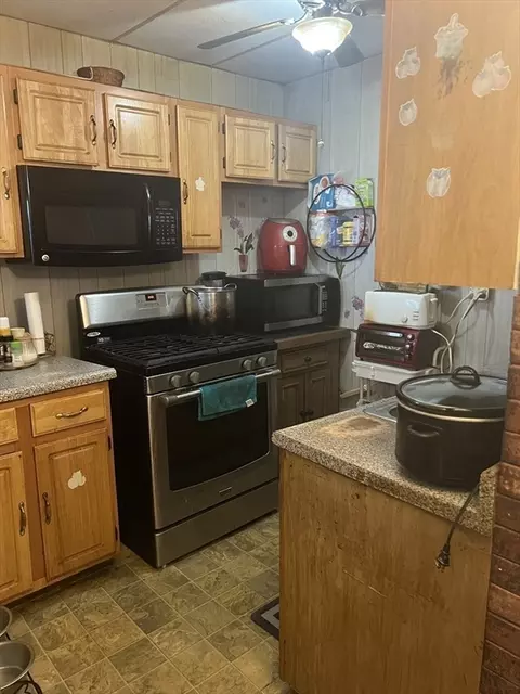 523 Second St, Fall River, MA 02721 photo 3