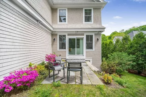 7 Bemis Rd, Wellesley, MA 02481 photo 3
