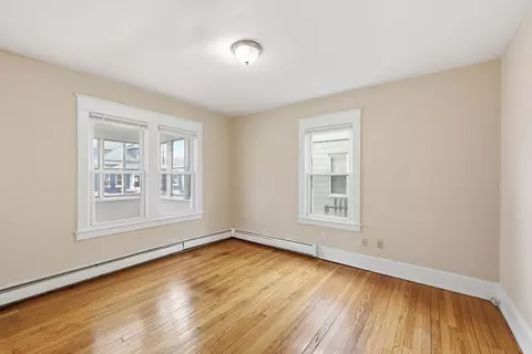 28-30 Cherrelyn St, Springfield, MA 01104 photo 9