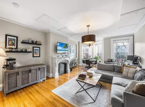 1 Saint Charles St #3, Boston, MA 02116