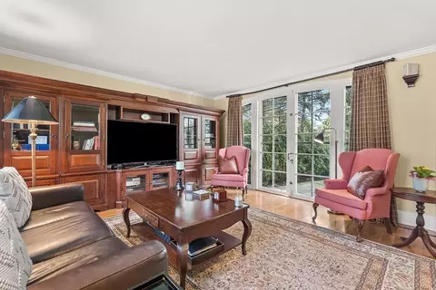 2 Everett Ave, Winchester, MA 01890 photo 16