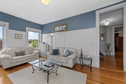 14 Linden St # 8, Brookline, MA 02445
