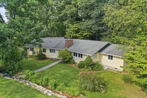 6 Folly Ln, Westborough, MA 01581