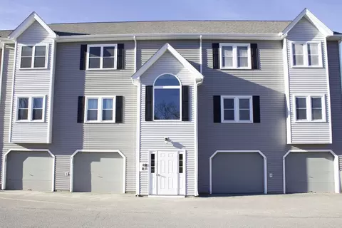 84 Tennis Plaza Rd #1, Dracut, MA 01826