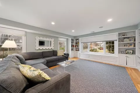 55 Burnside Rd, Needham, MA 02494 photo 4