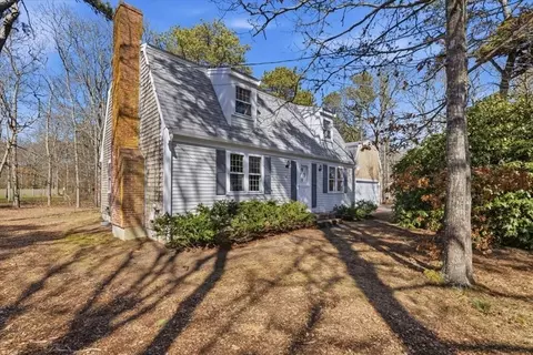 46 Trout Pond Ln, Brewster, MA 02631