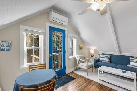 15 Carver St UNIT 3, Provincetown, MA 02657