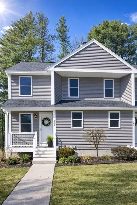 171 Bayberry Hill Ln #171, Leominster, MA 01453