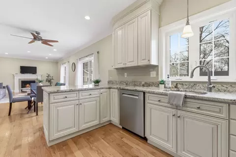 129 Dennison Ave, Framingham, MA 01702 photo 9