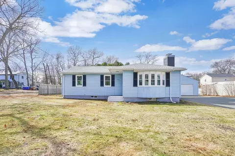 Exterior - 116 Carr St, Springfield, MA 01118 photo 7 of 7