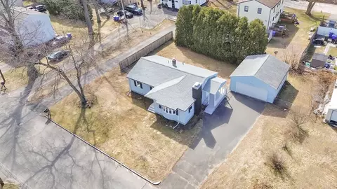 View/Area - 116 Carr St, Springfield, MA 01118 photo 1 of 3