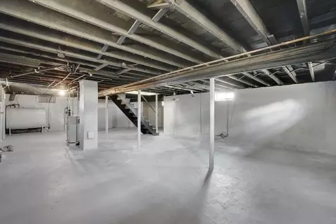 Other - 116 Carr St, Springfield, MA 01118 photo 4 of 10