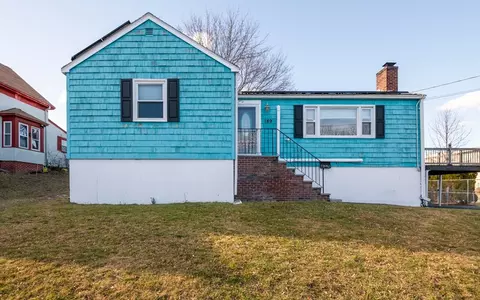 189 Holyoke St, Lynn, MA 01905