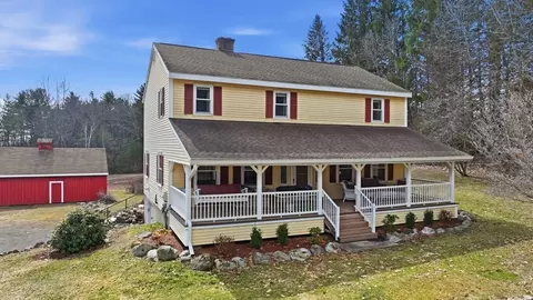 76 High St, Southampton, MA 01073