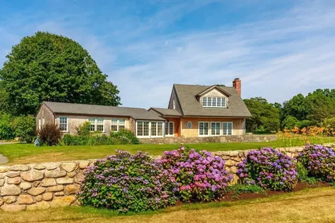100 Eastern Point Blvd, Gloucester, MA 01930 photo 3