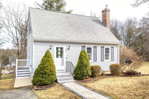 58 Bear Hill Rd, Gardner, MA 01440
