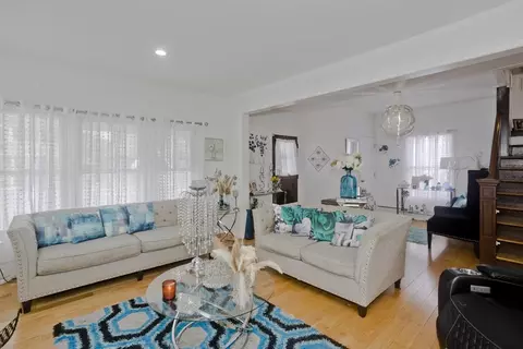29 Eddywood St, Springfield, MA 01118 photo 17