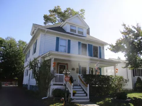 29 Eddywood St, Springfield, MA 01118 photo 3