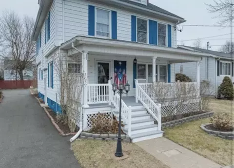29 Eddywood St, Springfield, MA 01118