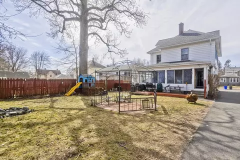 29 Eddywood St, Springfield, MA 01118 photo 8