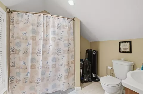 84 Eureka St, Worcester, MA 01603 photo 23