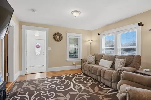 84 Eureka St, Worcester, MA 01603 photo 9
