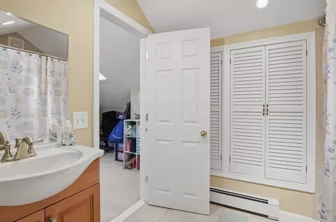 84 Eureka St, Worcester, MA 01603 photo 24