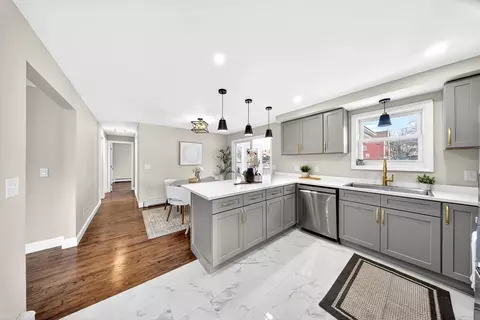 40 Duncan St, Fall River, MA 02721 photo 6