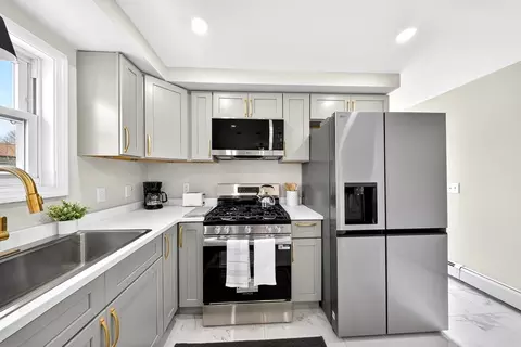 40 Duncan St, Fall River, MA 02721 photo 7