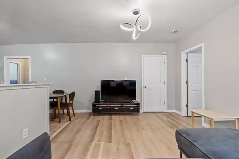 29 Leete St, Springfield, MA 01108 photo 8